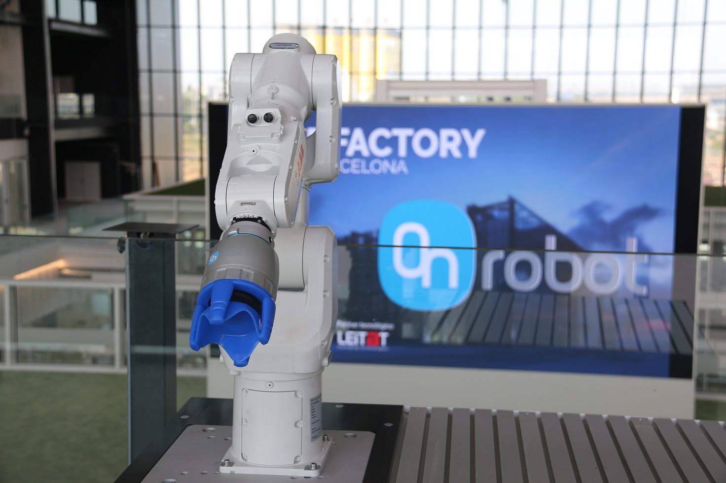 CZFB - DFactory starts robotics laboratory activity with the ...